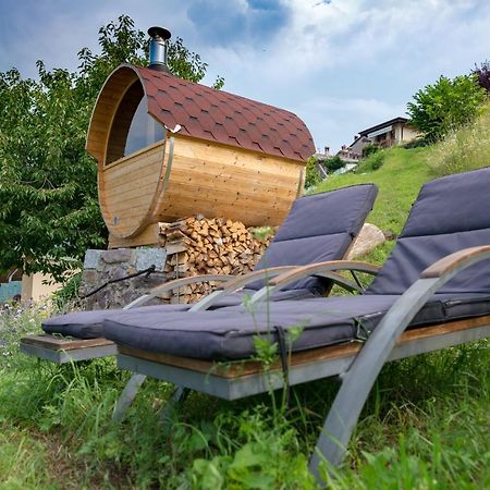 بيسوني Agriturismo Alveare Sul Lago المظهر الخارجي الصورة
