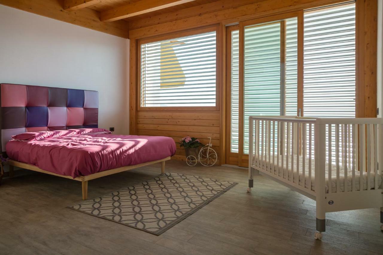بيسوني Agriturismo Alveare Sul Lago المظهر الخارجي الصورة
